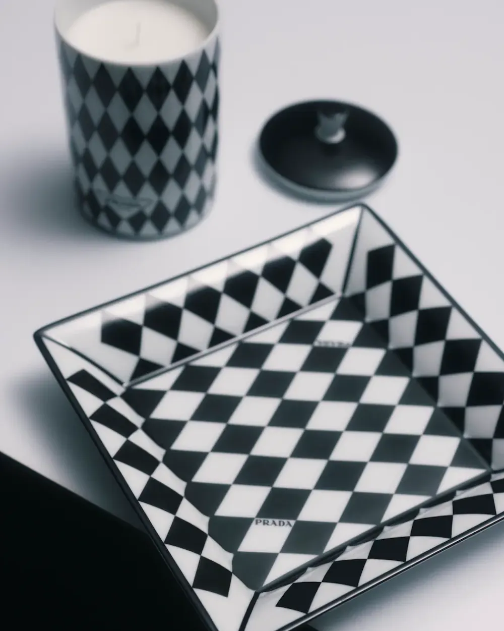 Prada VELAS AROMÁTICAS Y OBJETOS DECORATIVOS^Bandeja Cuadrada Grande De Porcelana Para Llaves - Checkerboard