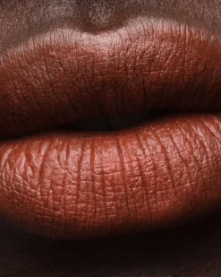 Prada LABIOS^Barra De Labios Monochrome Hyper Matte - B05 - Fauve
