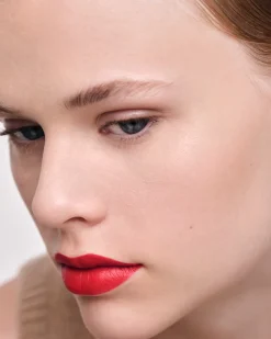 Prada LABIOS^Barra De Labios Monochrome Hyper Matte - R27 - Rubino