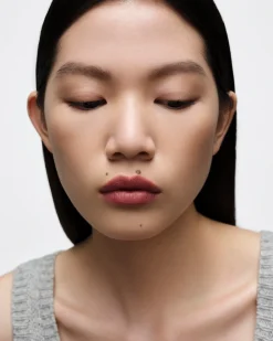 Prada LABIOS^Barra De Labios Monochrome Soft Matte - B106 - Caramel