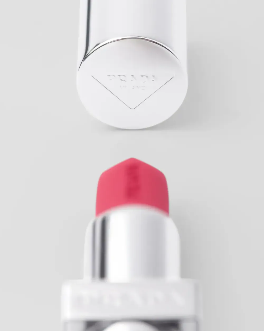 Prada LABIOS^Barra De Labios Monochrome Soft Matte - P157 - Pourpre