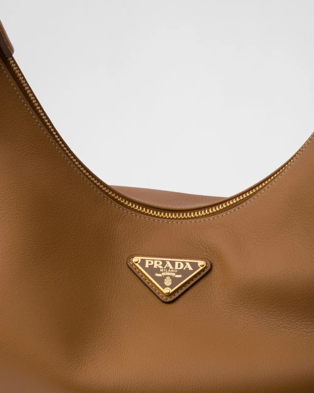 Mujer Prada PRADA ARQUE’|BOLSOS DE HOMBRO^Bolso Bandolera Grande De Piel