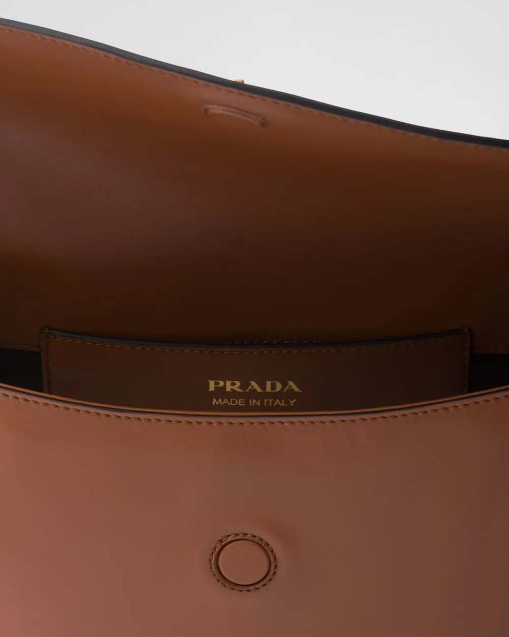 Mujer Prada BOLSOS DE HOMBRO|BOLSOS DE HOMBRO^Bolso Bandolera Arqué De Piel Con Solapa