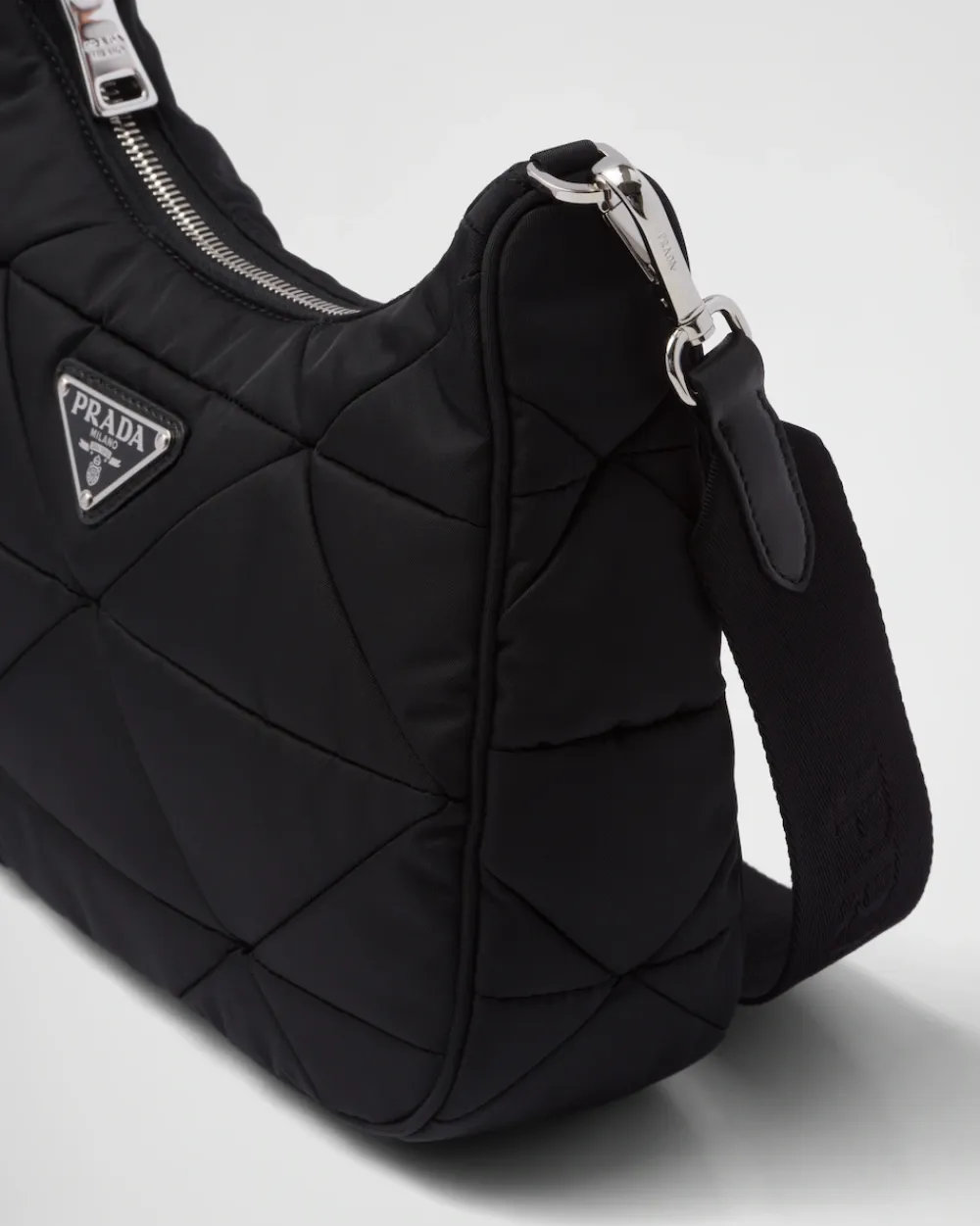 Mujer Prada COLECCIÓN FEMENINA|BOLSOS DE HOMBRO^Bolso Con Forma De Saco De Re-nylon Acolchado