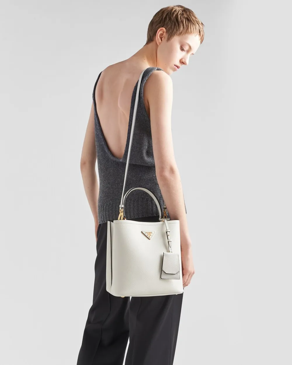 Mujer Prada BOLSOS CON ASA SUPERIOR|BOLSOS CON ASA SUPERIOR^Bolso De Piel Saffiano Panier