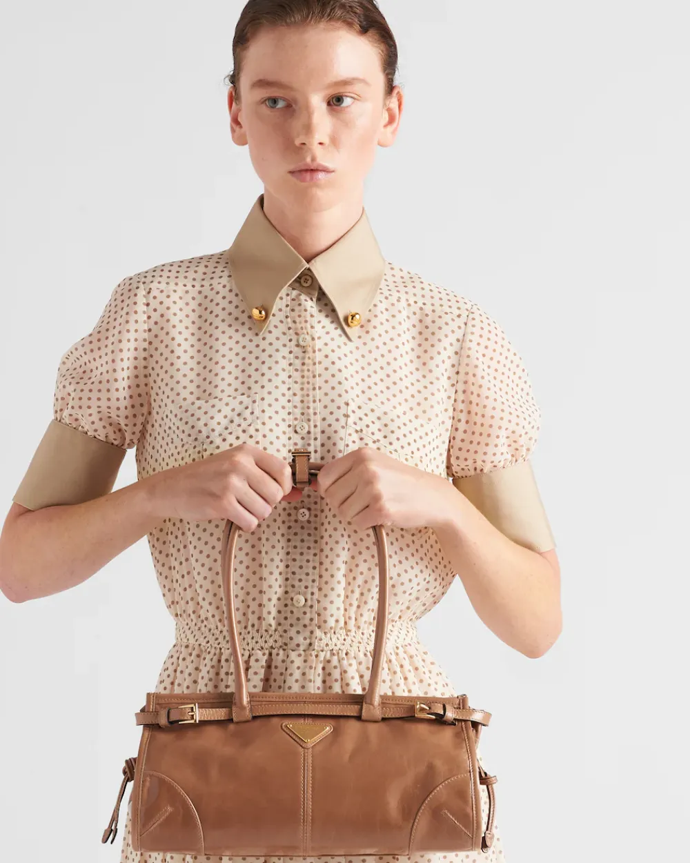 Mujer Prada BOLSOS CON ASA SUPERIOR|BOLSOS CON ASA SUPERIOR^Bolso Mediano De Piel