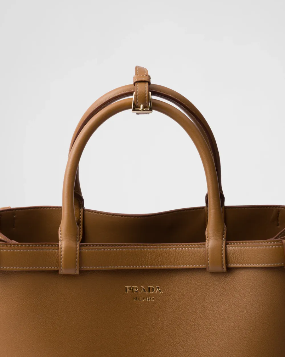 Mujer Prada PRADA BUCKLE|BOLSOS CON ASA SUPERIOR^Bolso Mediano De Piel Buckle Con Cinturón Doble