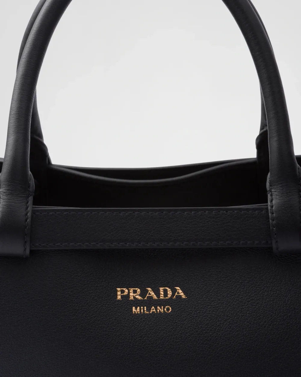 Mujer Prada PRADA BUCKLE|BOLSOS CON ASA SUPERIOR^Bolso Mediano De Piel Buckle Con Cinturón Doble