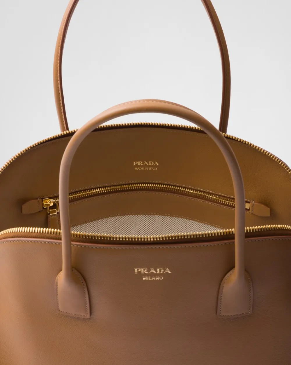 Mujer Prada BOLSOS GRANDES|BOLSOS GRANDES^Bolso Tote Grande De Piel Con Cierre De Cremallera