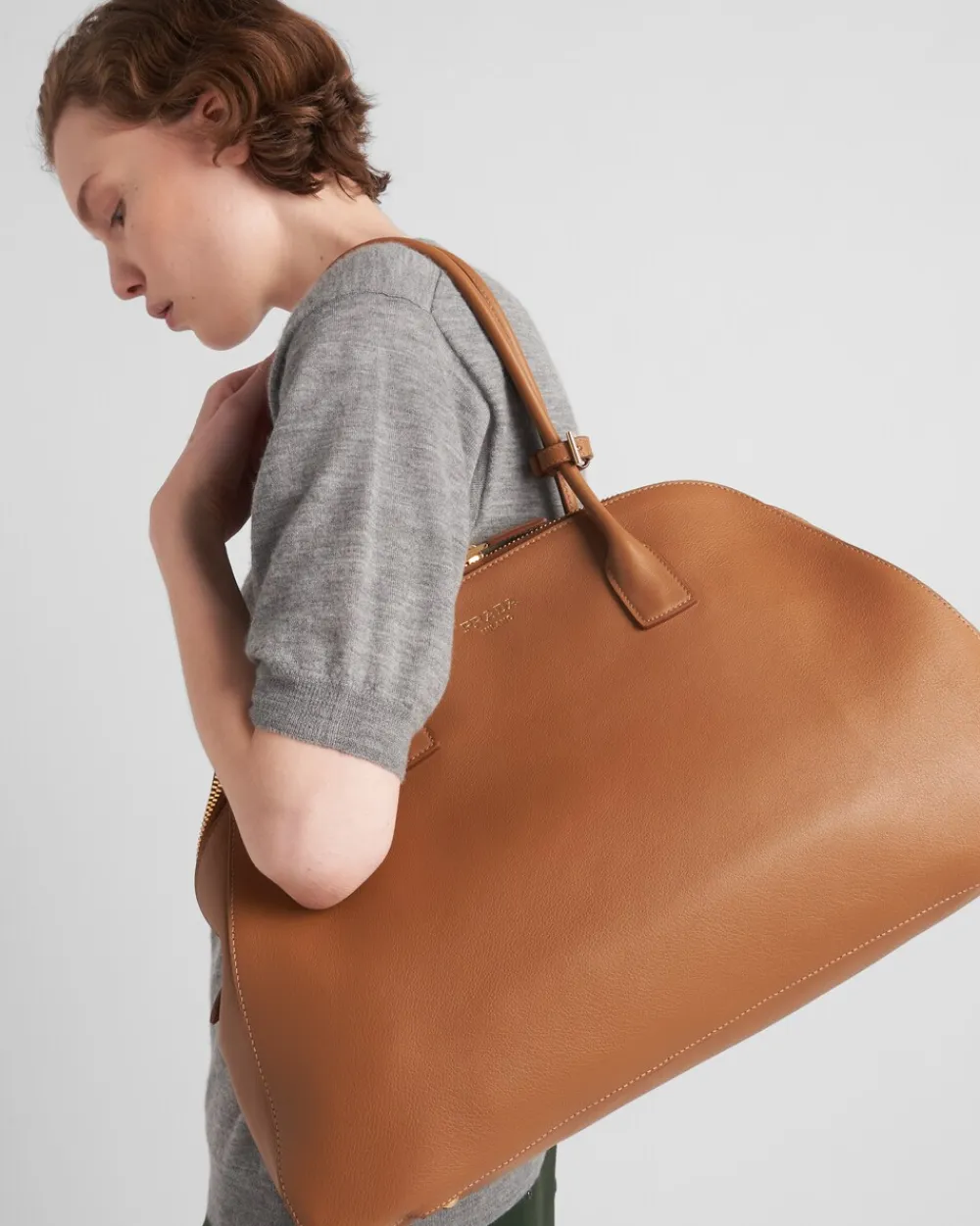 Mujer Prada BOLSOS GRANDES|BOLSOS GRANDES^Bolso Tote Grande De Piel Con Cierre De Cremallera
