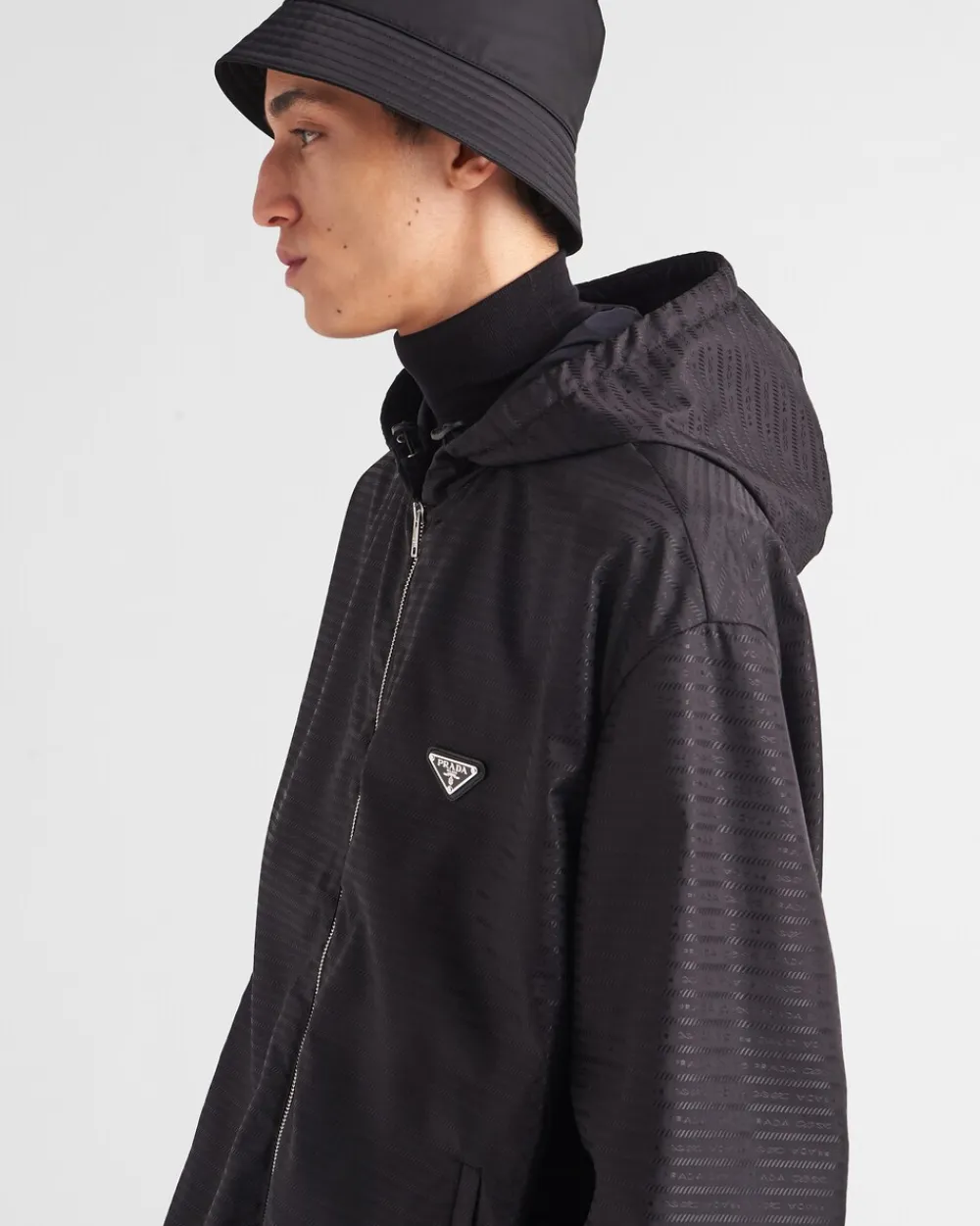 Hombre Prada COLECCIÓN MASCULINA|ROPA DE ABRIGO^Chaqueta Con Capucha De Re-nylon