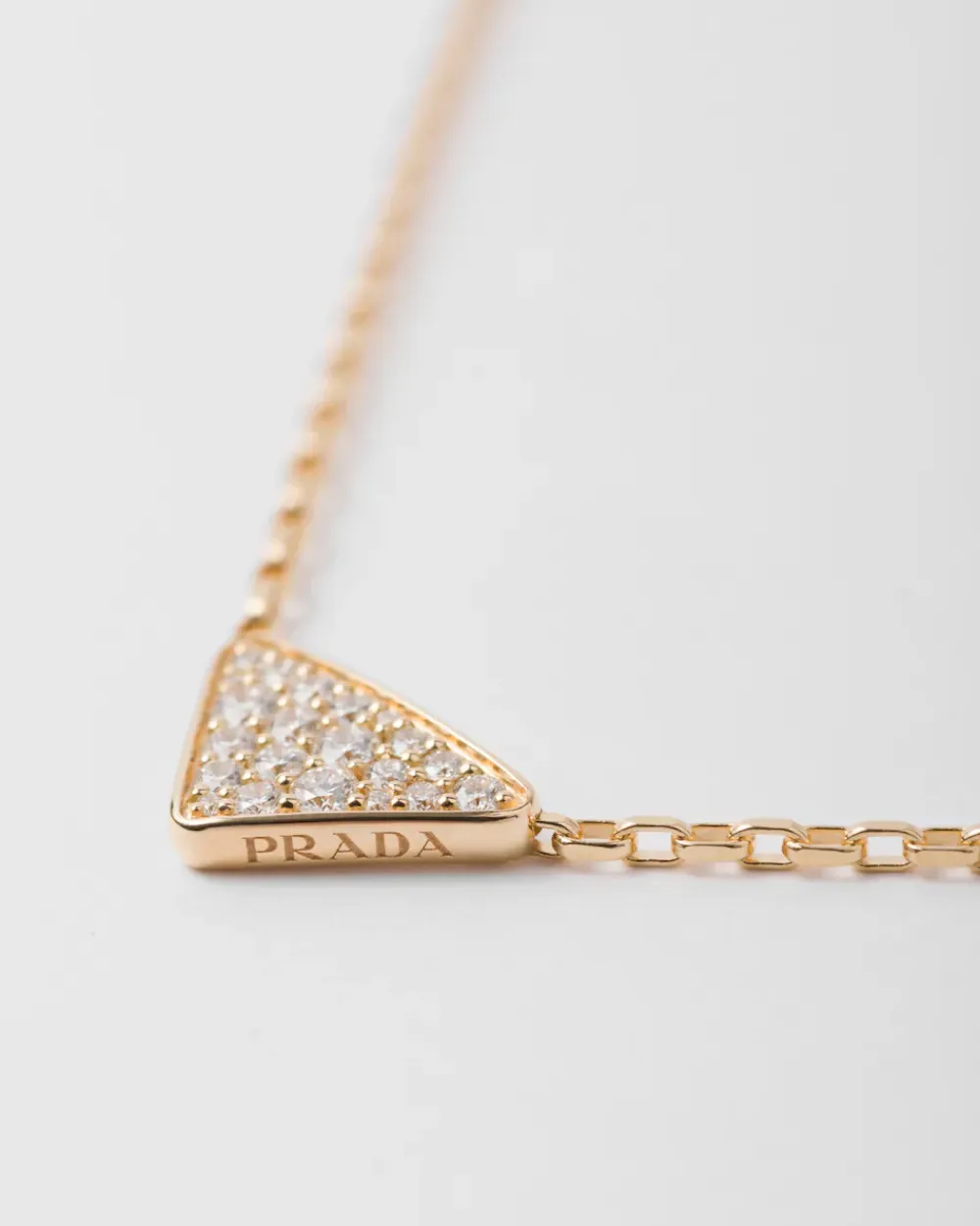 Mujer/Hombre Prada COLECCIÓN DE JOYERÍA ELEGANTE|COLECCIÓN DE JOYERÍA ELEGANTE^Collar Con Microcolgante Triangular Eternal Gold De Oro Amarillo Y Diamantes