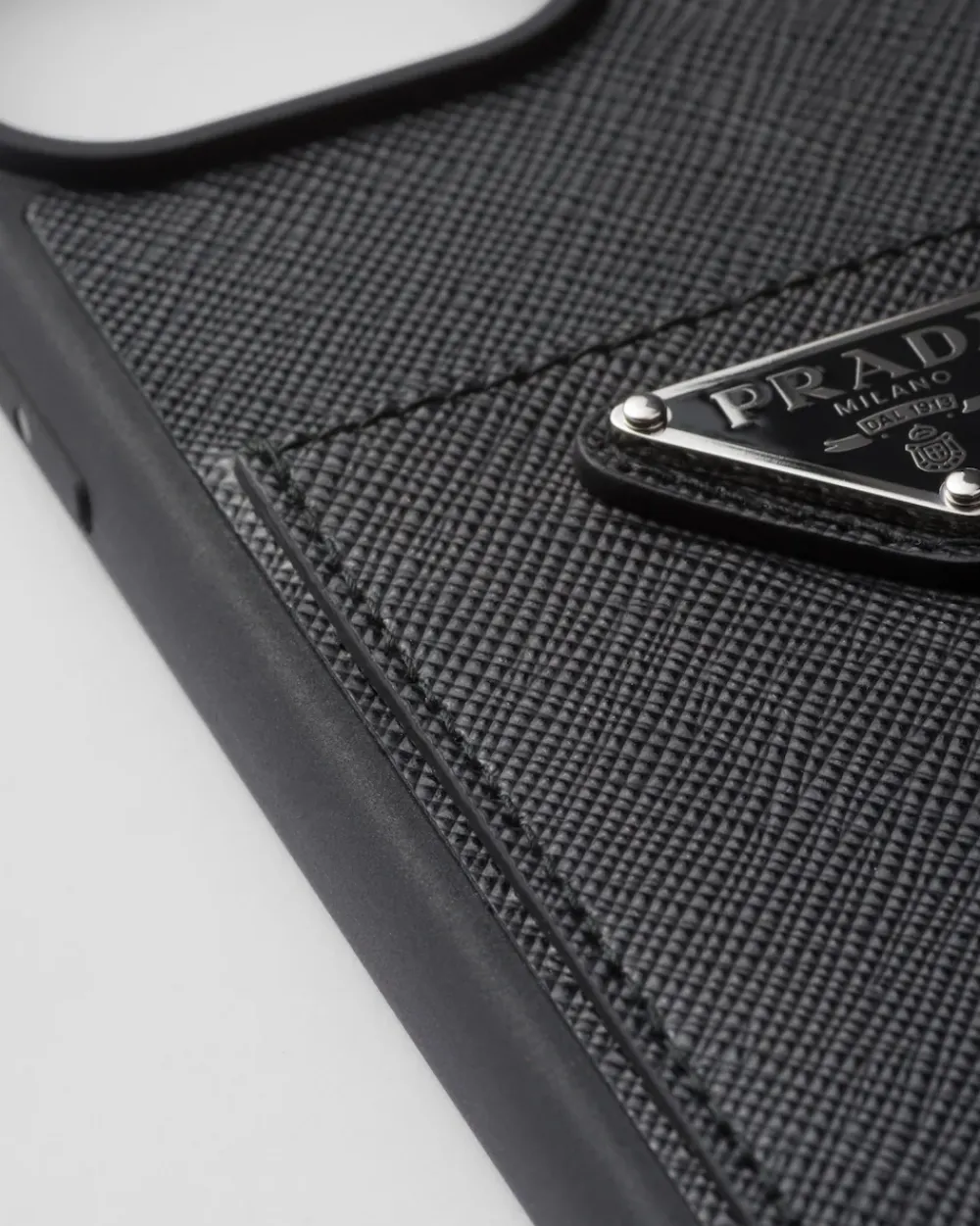 Mujer Prada ACCESORIOS TECNOLÓGICOS Y LLAVEROS^Funda Para Iphone 15 Pro Max De Piel Saffiano