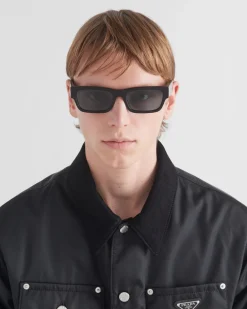 Hombre Prada GAFAS DE SOL^Gafas De Sol Con Una Icónica Placa De Metal
