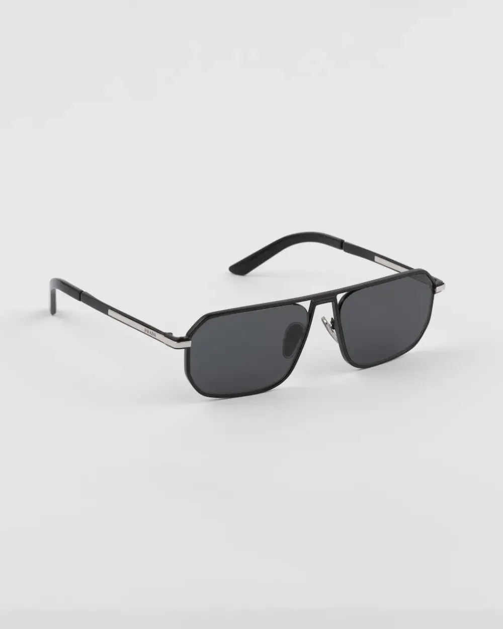 Hombre Prada GAFAS DE SOL^Gafas De Sol Con Una Icónica Placa De Metal
