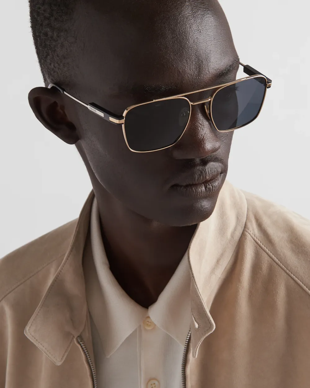 Hombre Prada GAFAS DE SOL^Gafas De Sol Con Una Icónica Placa De Metal