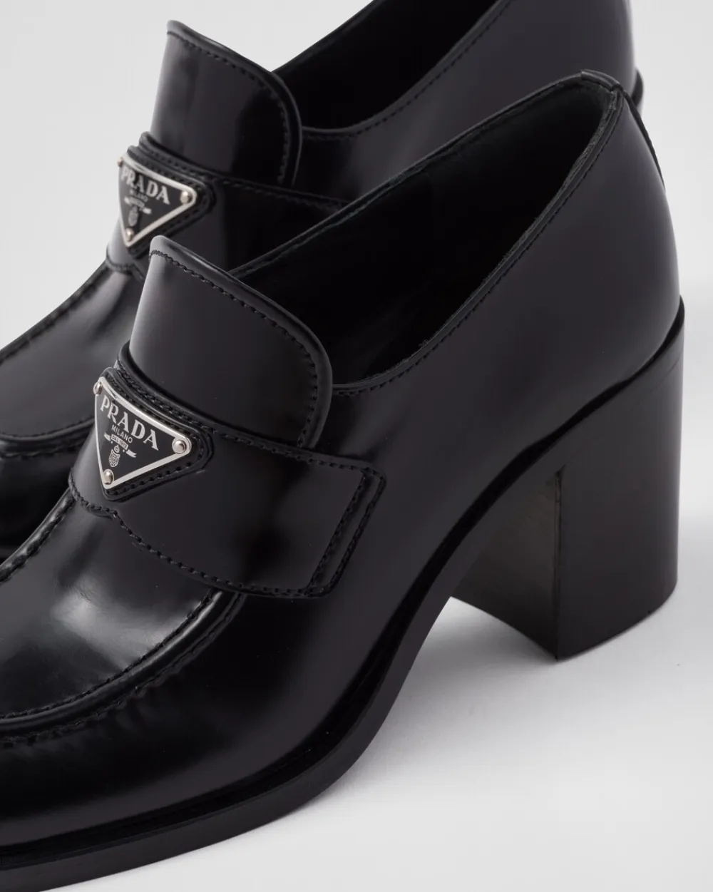 Mujer Prada MOCASINES^Mocasines De Tacón De Piel Cepillada