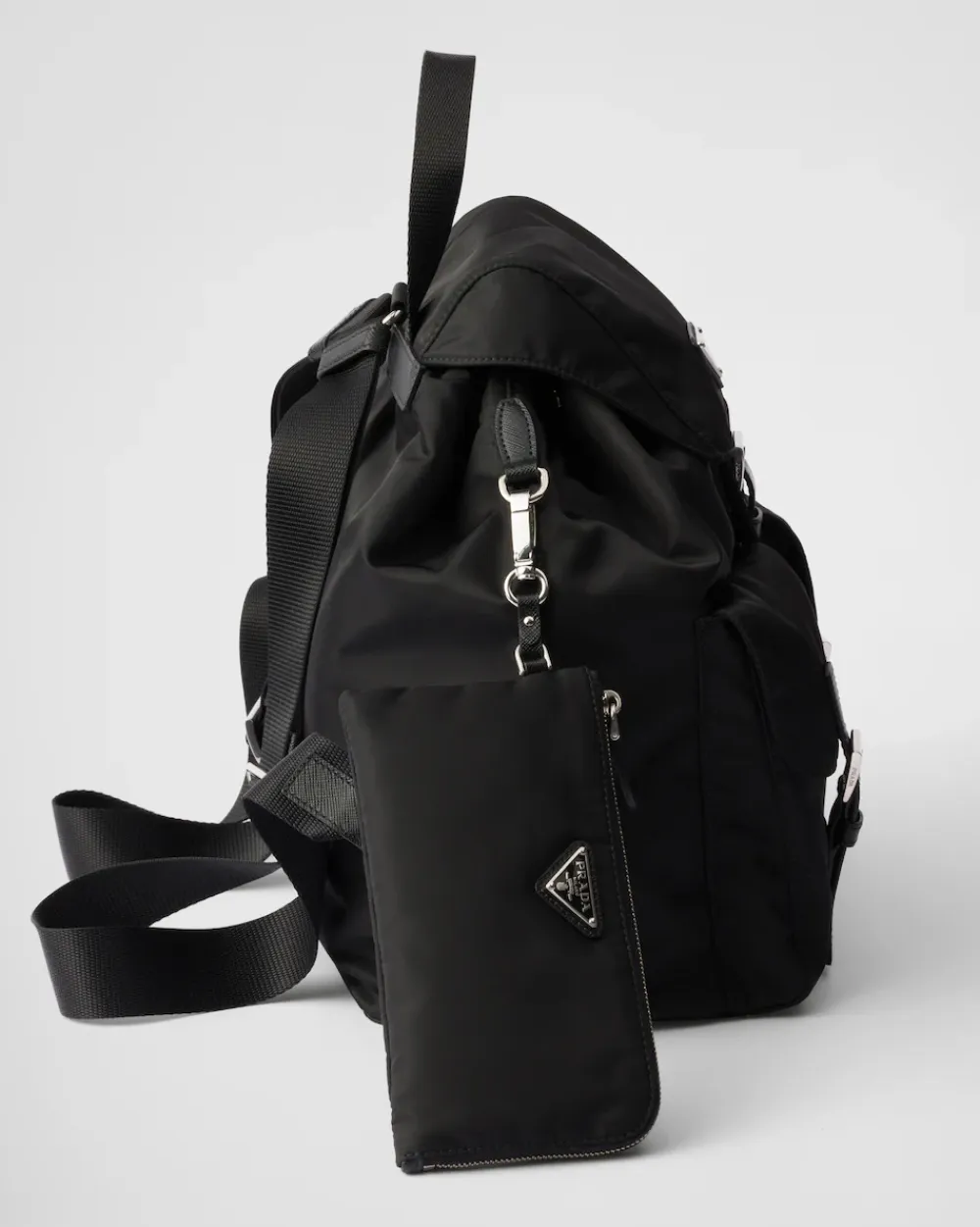 Mujer Prada MOCHILAS Y RIÑONERAS|MOCHILAS Y RIÑONERAS^Mochila De Re-nylon Mediana