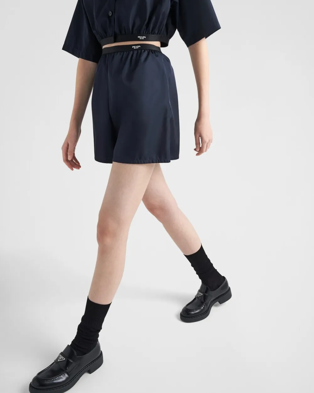 Mujer Prada COLECCIÓN FEMENINA|PANTALONES LARGOS Y CORTOS^Pantalones Cortos De Re-nylon