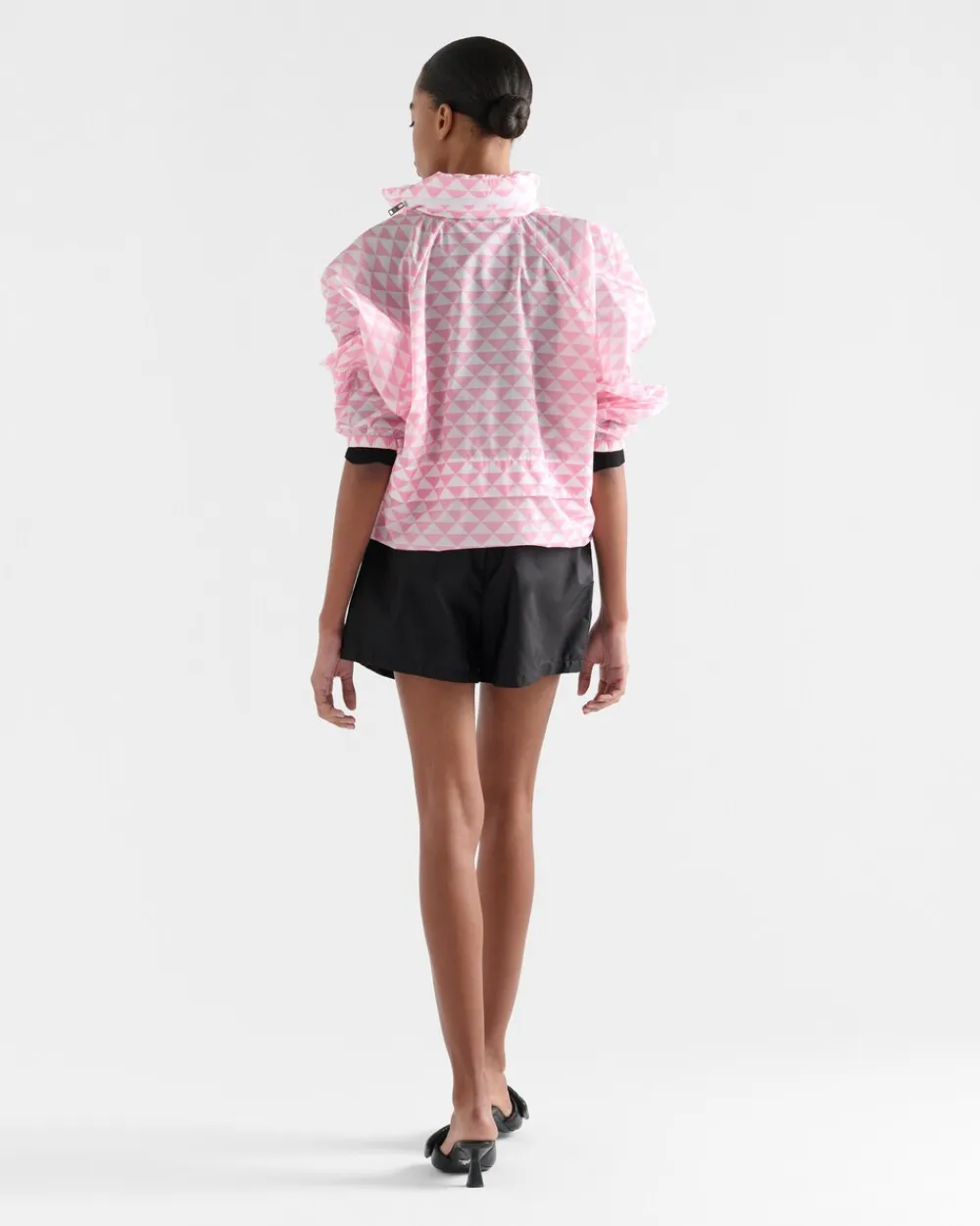 Mujer Prada COLECCIÓN FEMENINA|PANTALONES LARGOS Y CORTOS^Pantalones Cortos De Re-nylon
