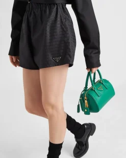 Mujer Prada COLECCIÓN FEMENINA|PANTALONES LARGOS Y CORTOS^Pantalones Cortos De Re-nylon