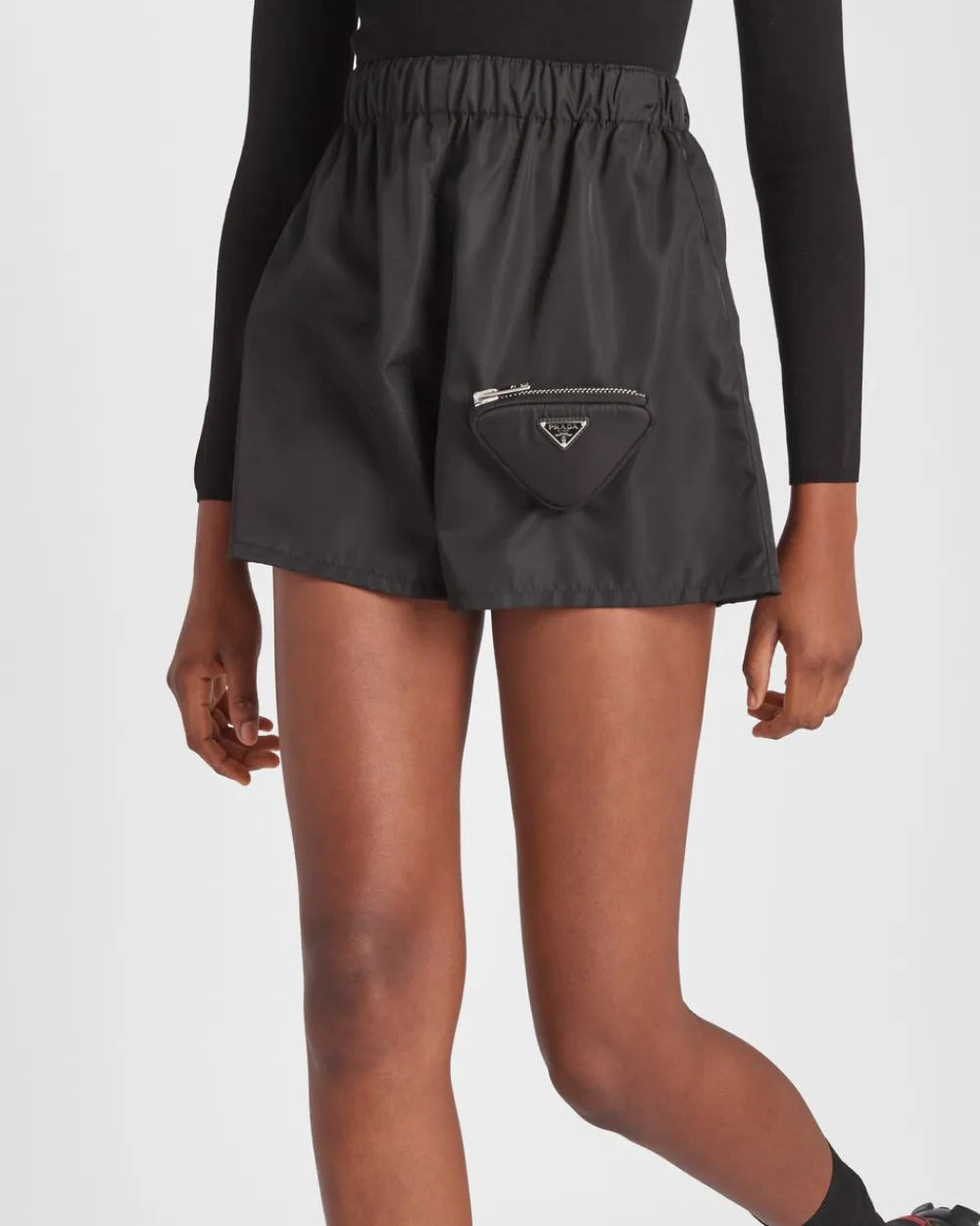 Prada COLECCIÓN FEMENINA^Pantalones Cortos De Re-nylon Con Pouch