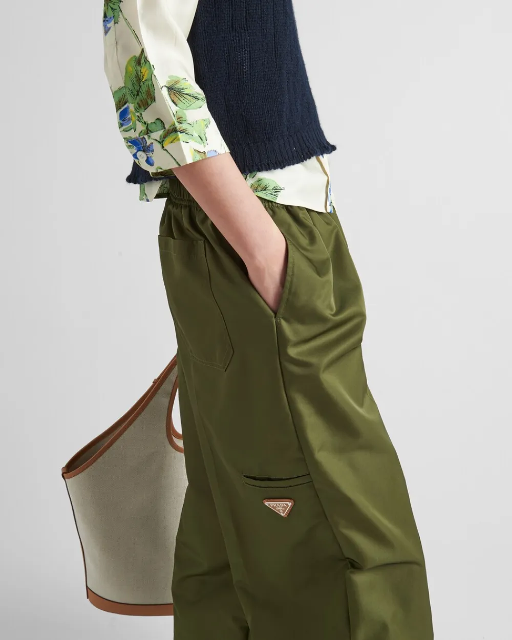 Mujer Prada COLECCIÓN FEMENINA|PANTALONES LARGOS Y CORTOS^Pantalones De Re-nylon