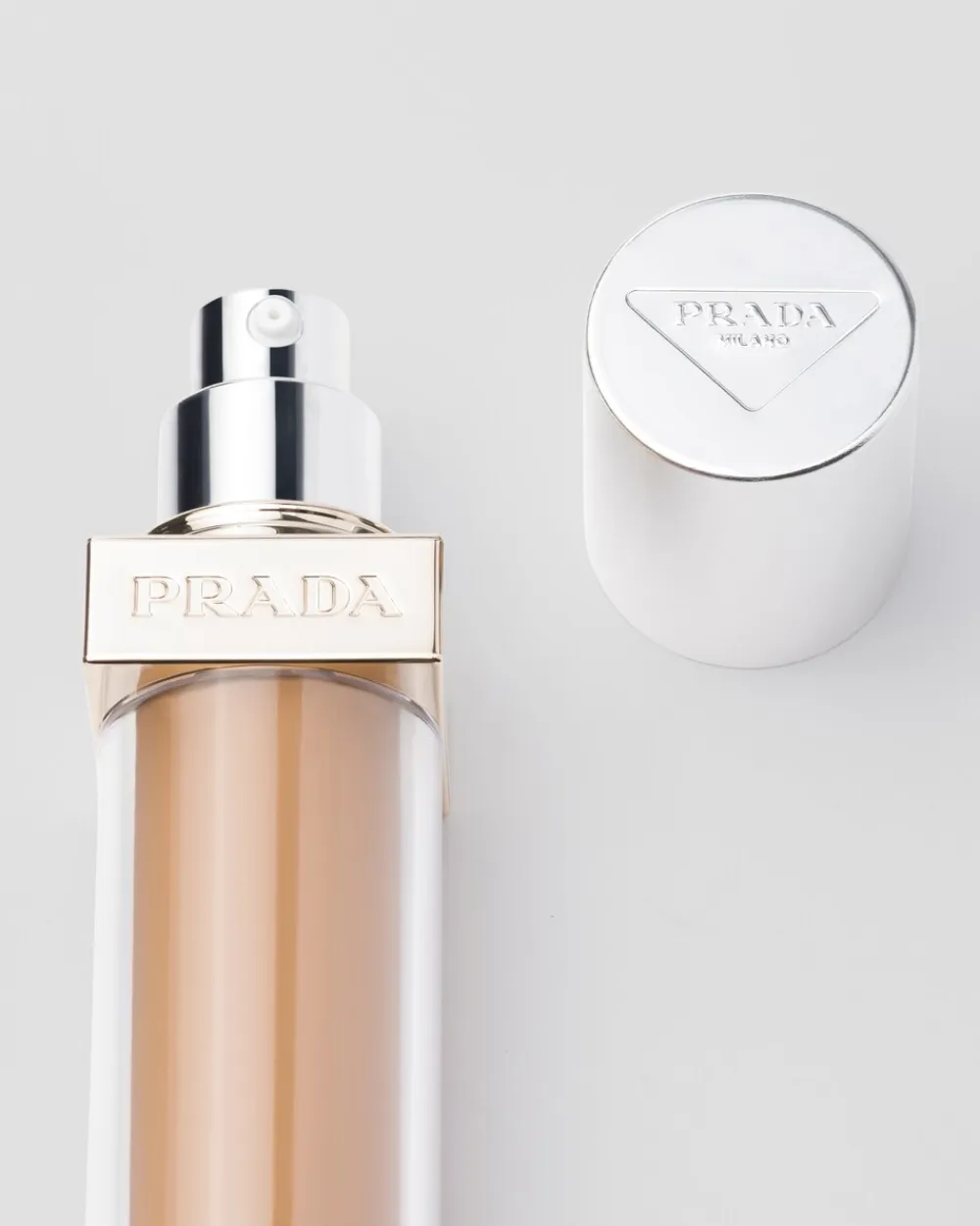 Prada ROSTRO^ Reveal Skin Optimizing Foundation - Dw70 - Dark Warm