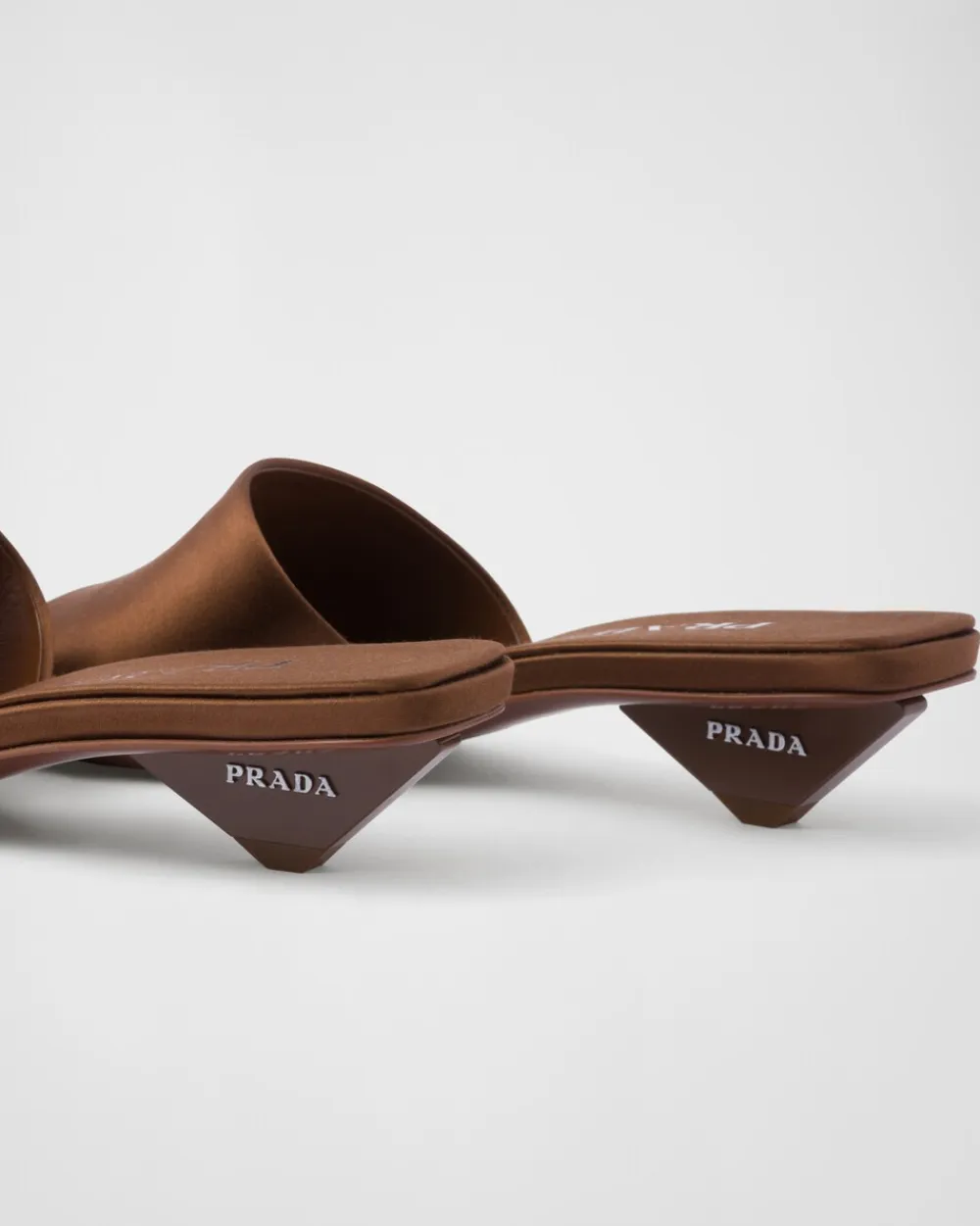 Mujer Prada PANTUFLAS Y CHINELAS^Sandalias Planas De Satén